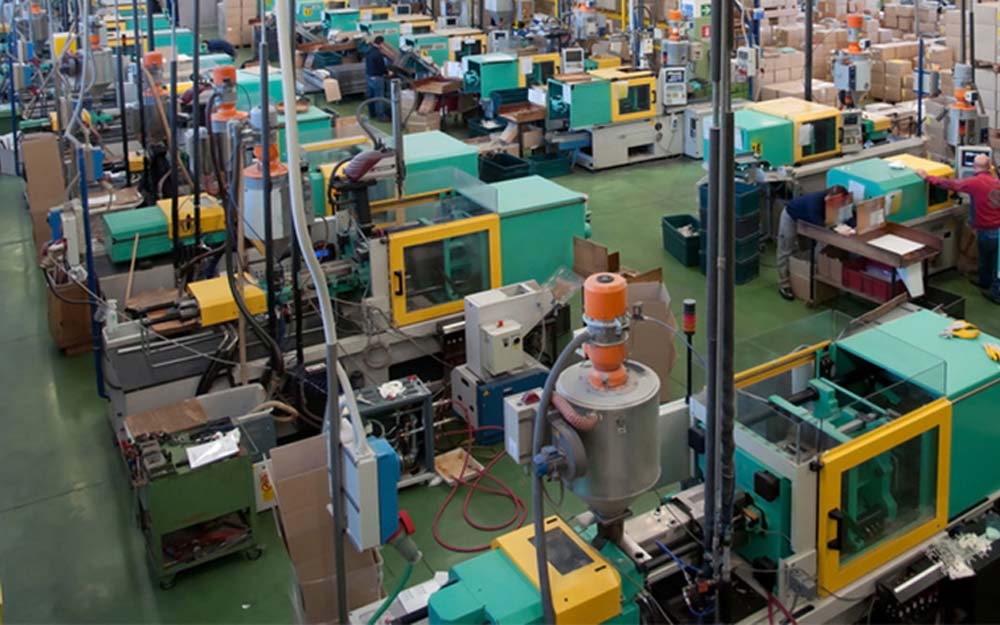 Maschinenpark mit alten CNC Maschinen